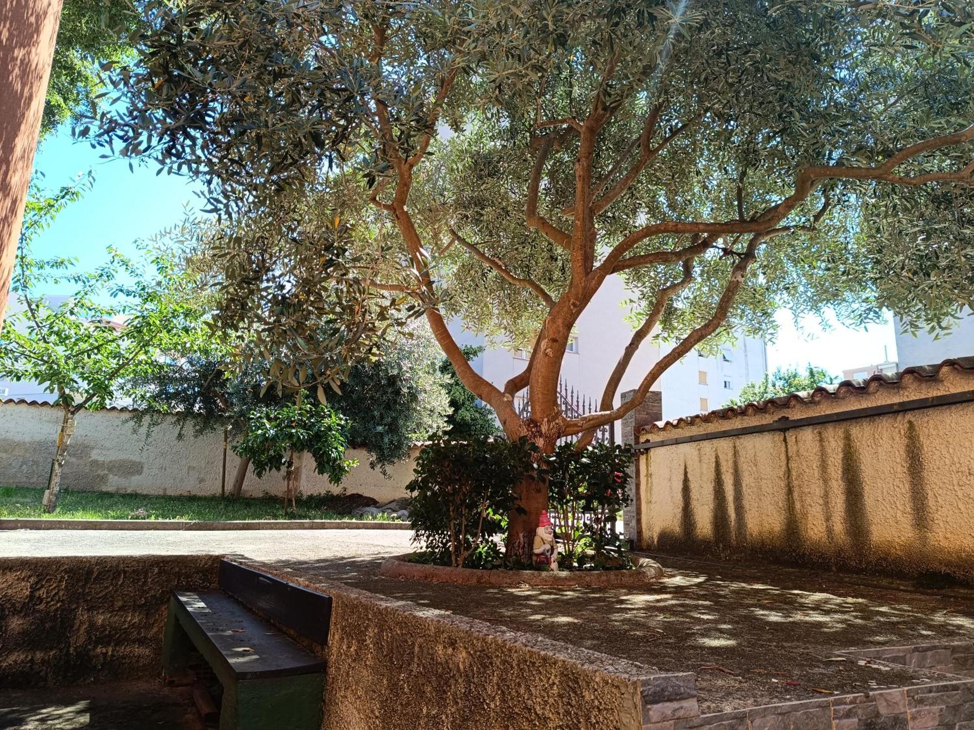 Villa Helena Pula Luaran gambar